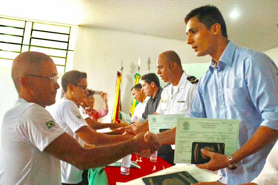 Entrega de certificados do Curso de formação de Aquaviários. 